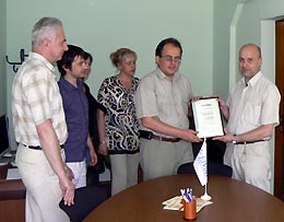 вручение сертификата Dr.Web компании ElVisti